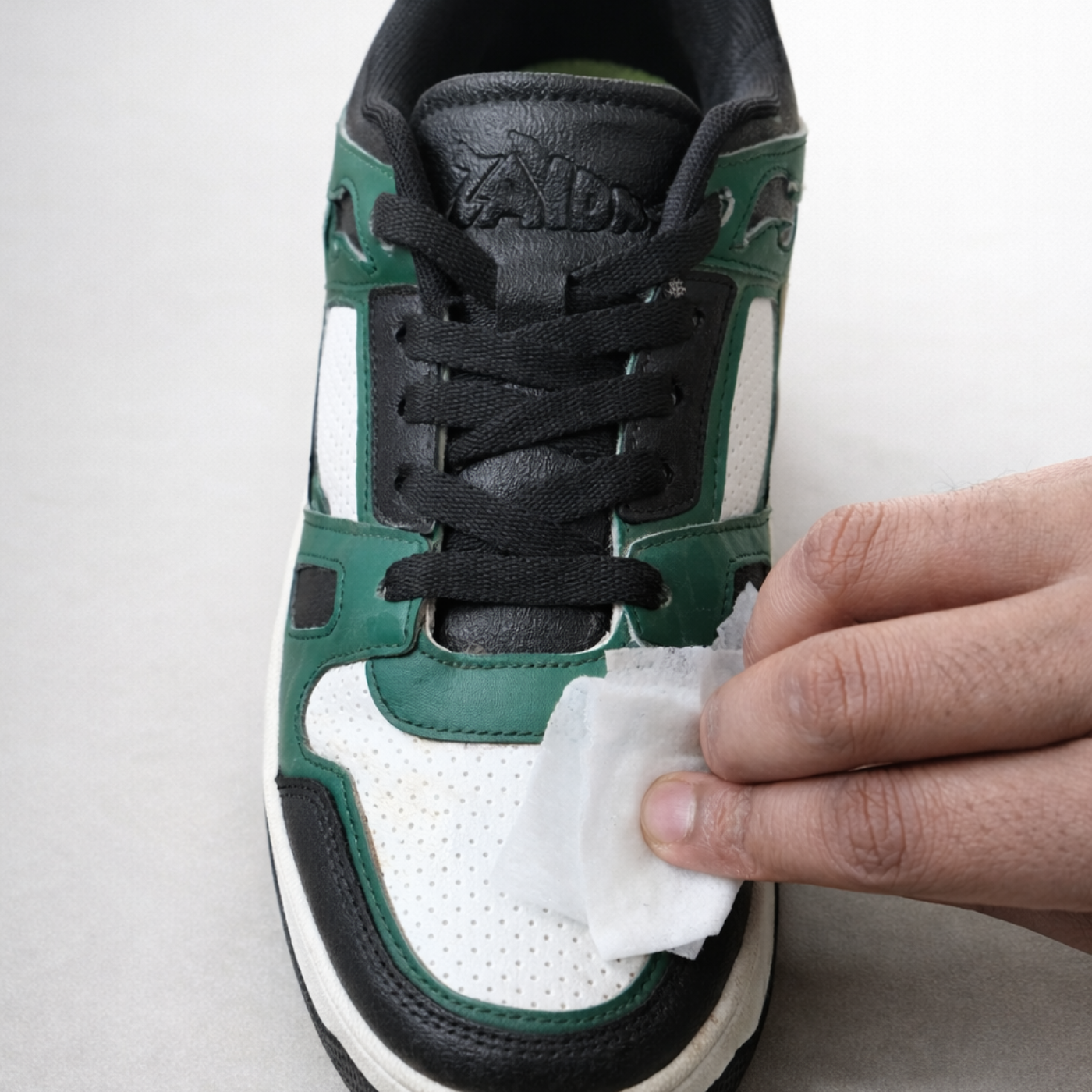 ZAYDN Ignite Wipes – Instant Sneaker Cleaning Wipes