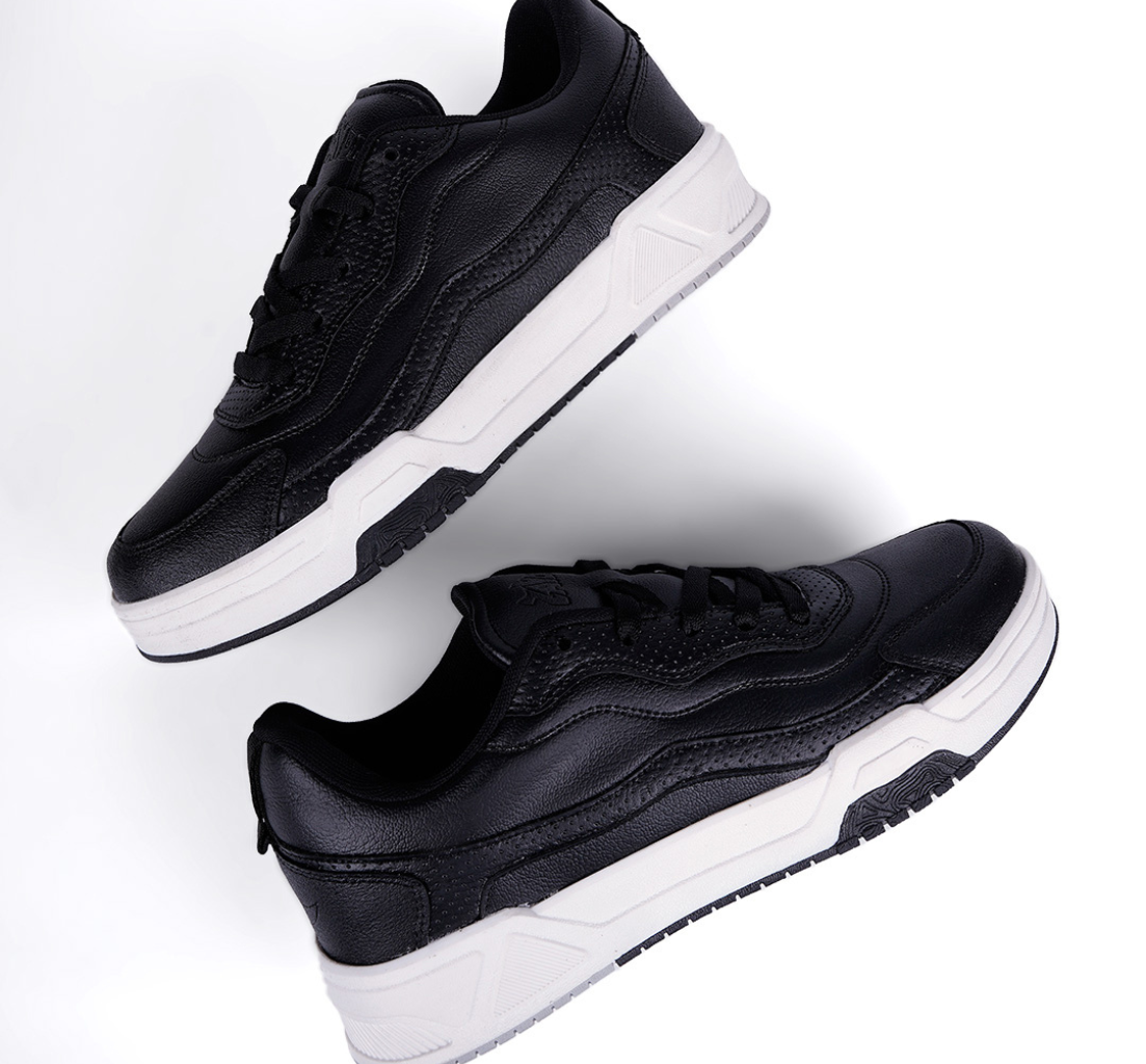 OTTO Pitch Black Men's casual sneaker