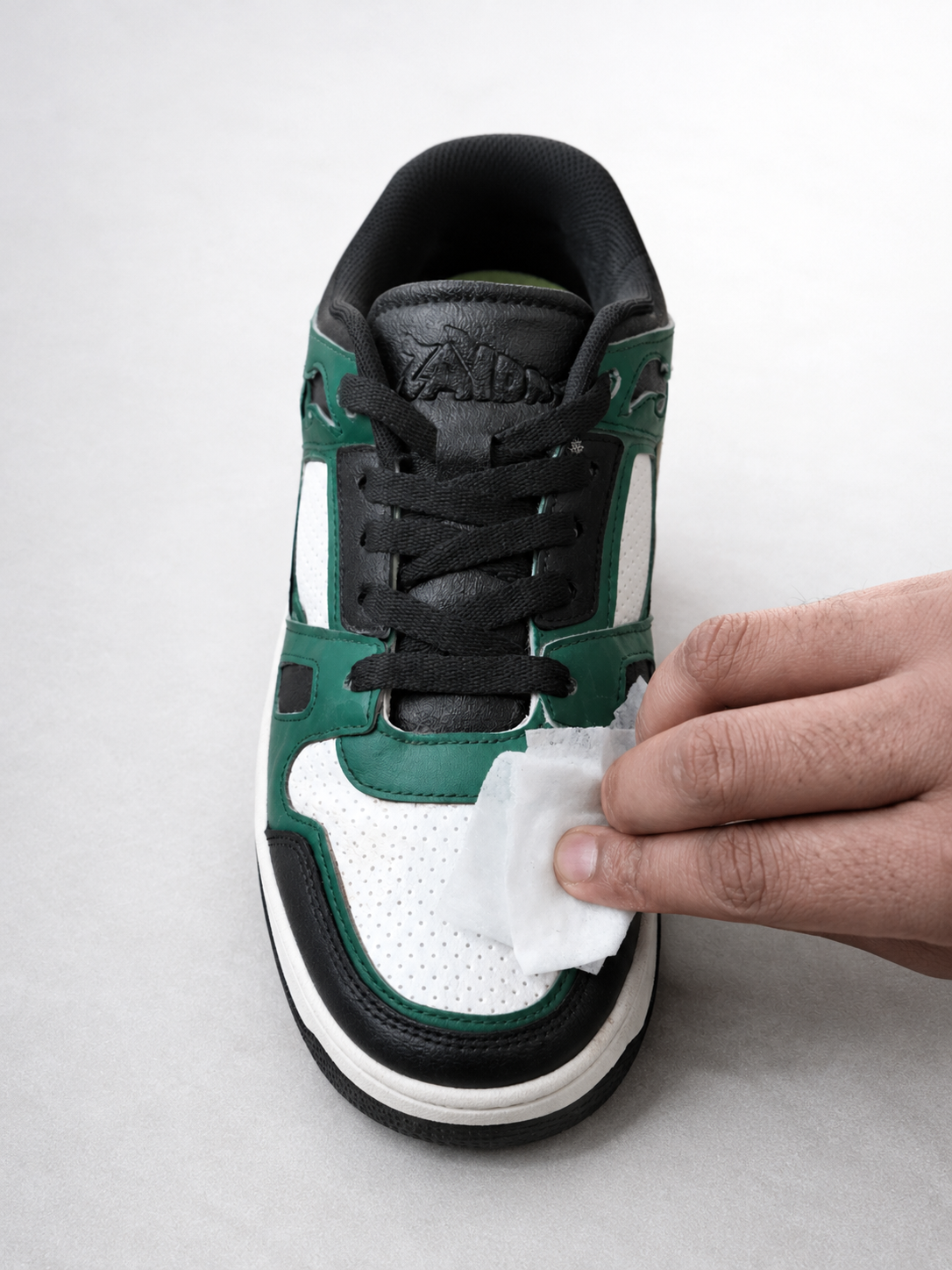 ZAYDN Ignite Wipes – Instant Sneaker Cleaning Wipes