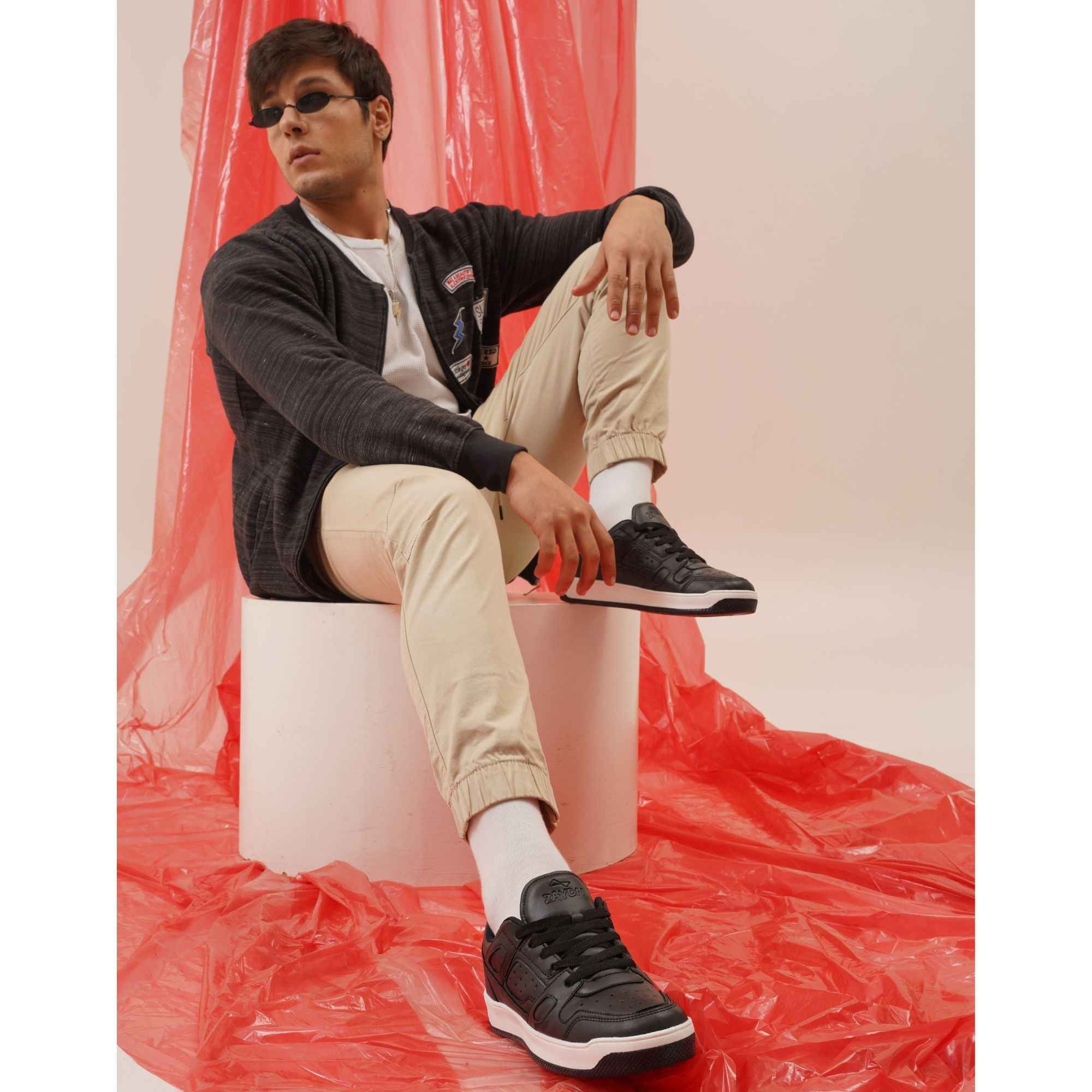 CLUB BLACK Men's casual sneaker